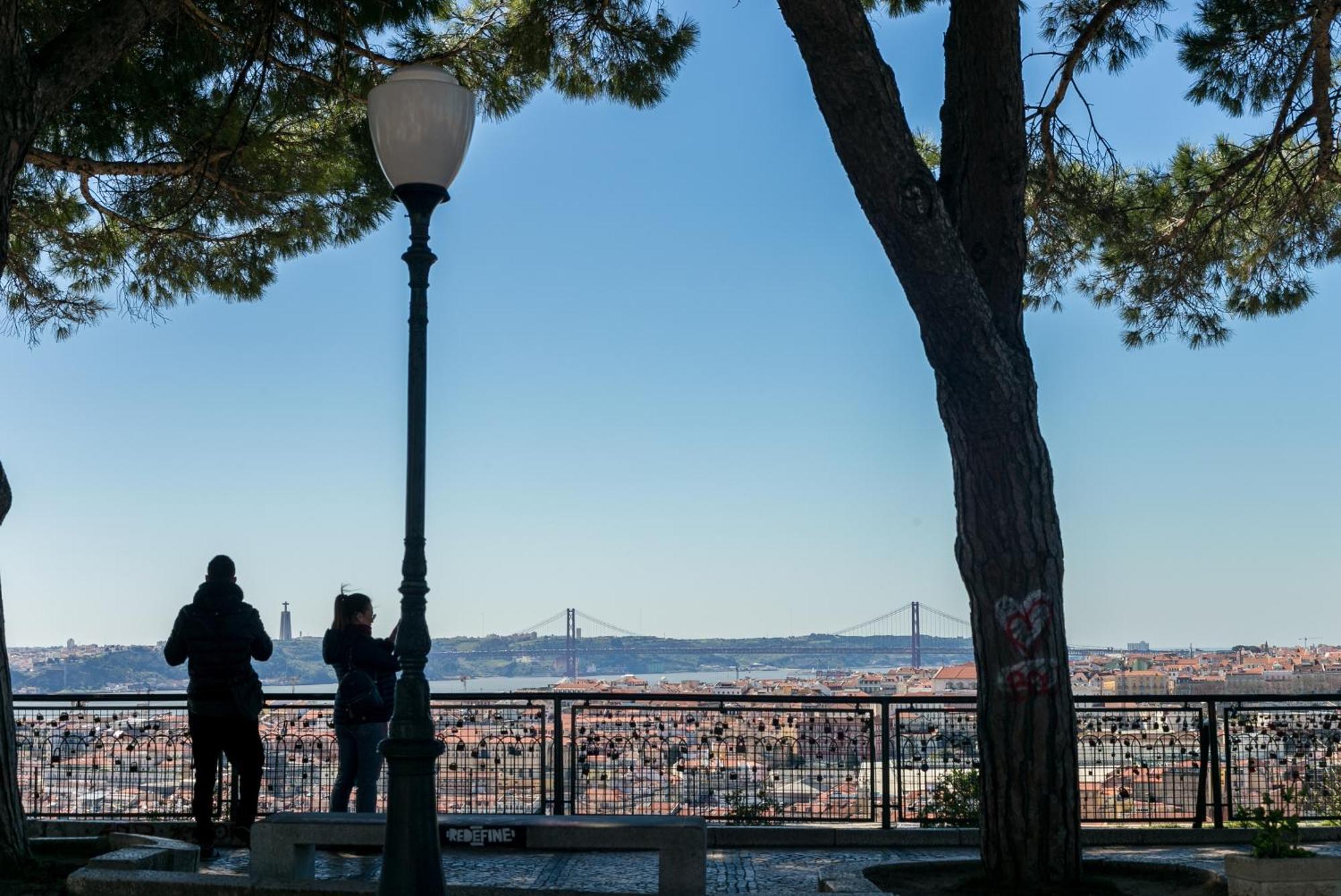 Happy Stay Lisbon - Suite With A View, Private Terrace & Ac Екстериор снимка